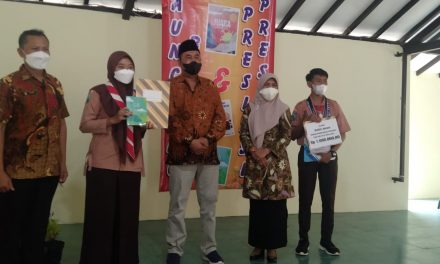 Peluncuran Buku dan Apresiasi Prestasi Siswa SMAN 1 Mojosari