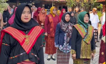Peringatan Hardiknas Bentuk Pribadi yang Cerdas dan Beretika