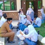 “Genggam Tanah, Lepas Gawai” Sambut Hari Bebas Gawai Di Smansa Mozar